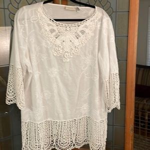 Chicos White Top Sz 2 Medium